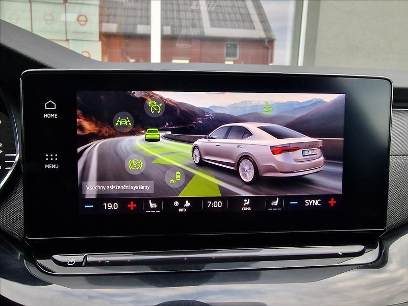 Škoda Octavia 2.0TDI Style, původ ČR,1.Maj. - fotka 27 z 50