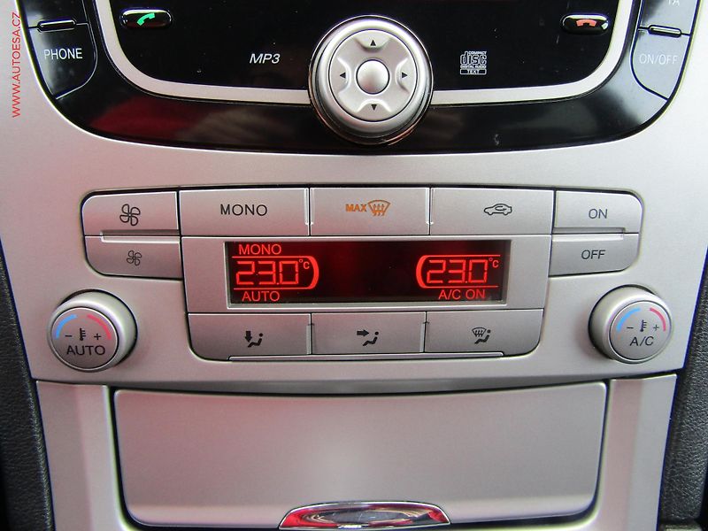 Ford S-MAX (2010) 2.0TDCI, ČR, AC, temp. - fotka 12 z 14