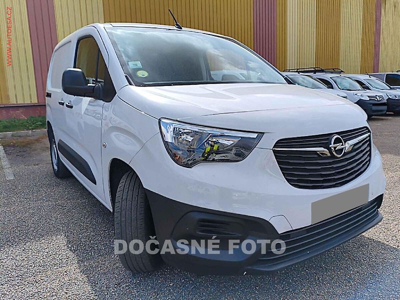 Opel Combo (2023) 1.5CDTi, AC - fotka 1 z 6