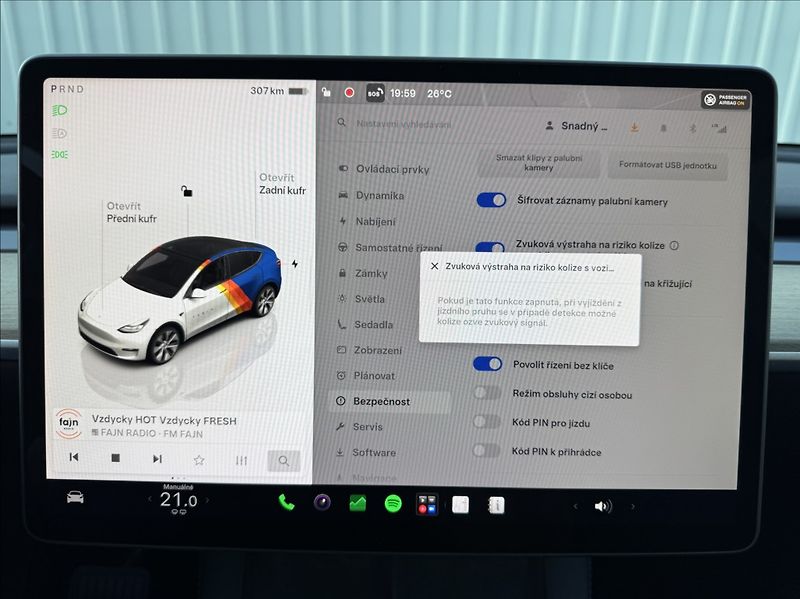 Tesla Model Y 0,0 RWD SoH 94% - fotka 37 z 50