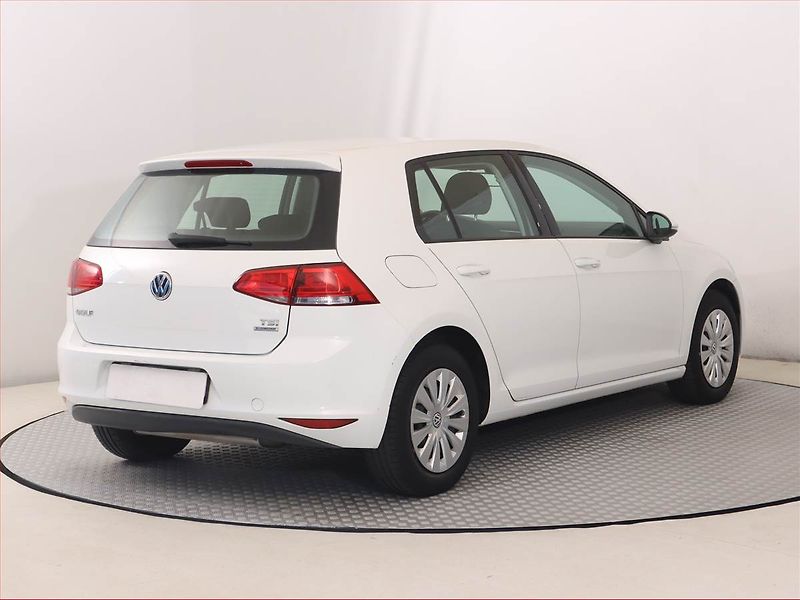Volkswagen Golf (2013) Comfortline 1.2 TSI - fotka 5 z 15