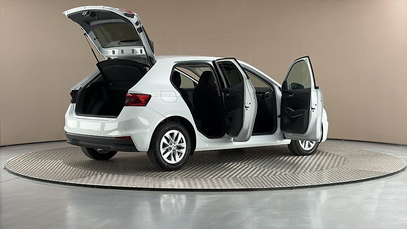 Škoda Fabia 1.0 TSI Style - fotka 6 z 23
