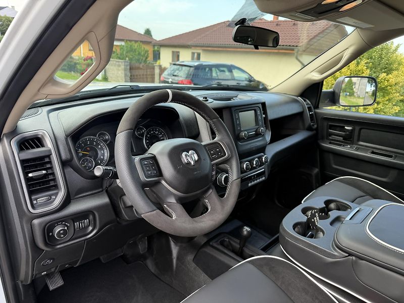 Dodge RAM (2020) +2500+HEMI+LPG+8feet LONG+ - fotka 19 z 26