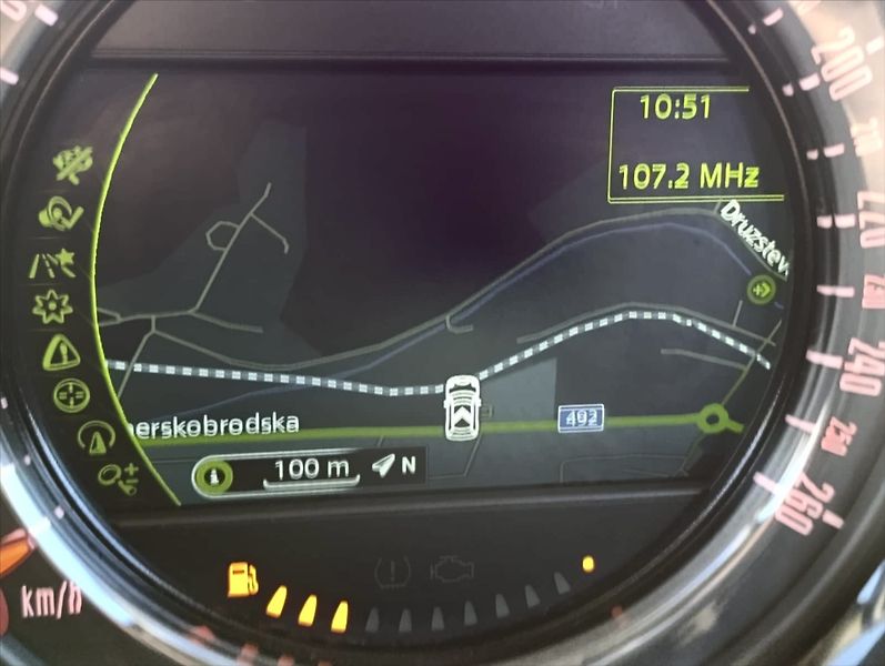 Mini Countryman 2,0 d Automat Navi Panorama LE - fotka 17 z 32