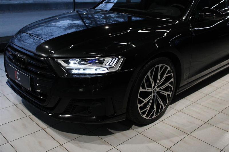 Audi S8 V8 TFSi 420kW quattro NezTop/P - fotka 7 z 38