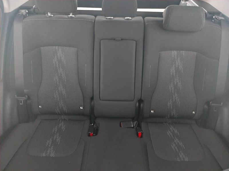 Kia Sportage (2023) 1.6 T-GDI MHEV - fotka 10 z 19
