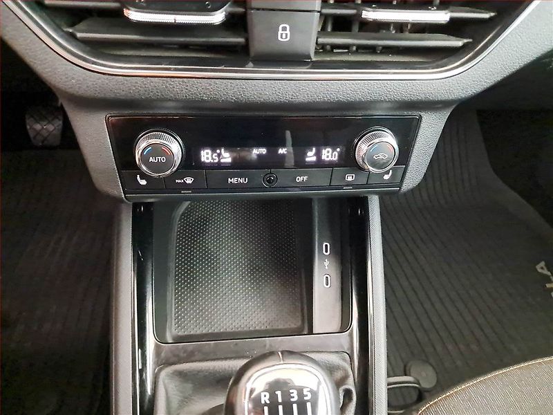 Škoda Scala (2021) Style Plus 1.0 TSI, Serv.kniha - fotka 13 z 19