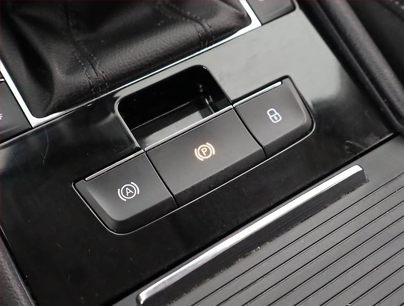Škoda Superb (2018) Style 2.0 TDI, Serv.kniha - fotka 17 z 22