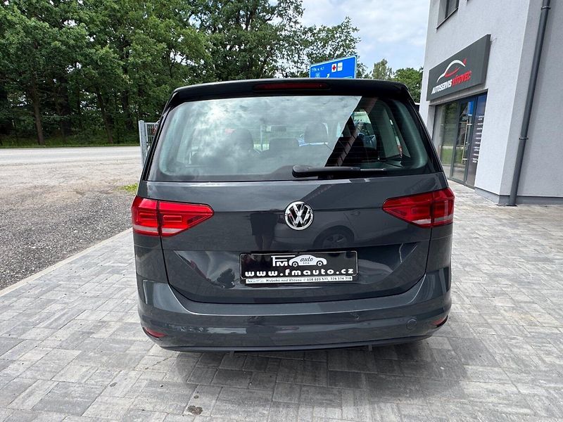 Volkswagen Touran (2018) 1.6 TDi - fotka 6 z 31