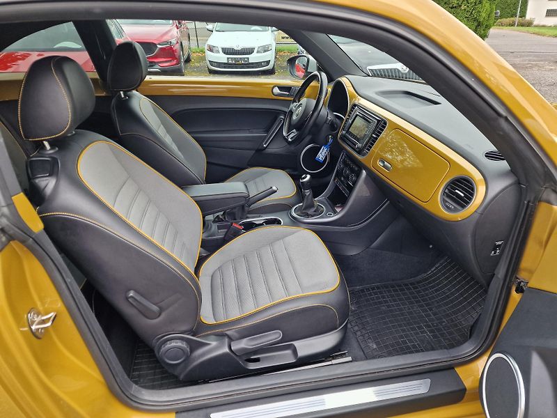 Volkswagen Beetle 2,0TDI 110PS DUNE - fotka 10 z 22