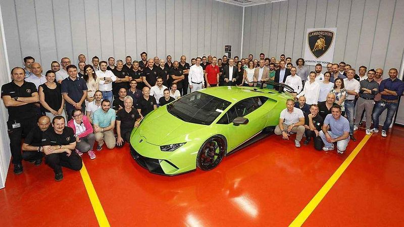 Akustická místnost pro ladění zvuku nových modelů Lamborghini.