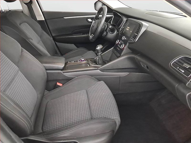 Renault Talisman (2016) 1.6 dCi, Navi, Tempomat - fotka 9 z 22