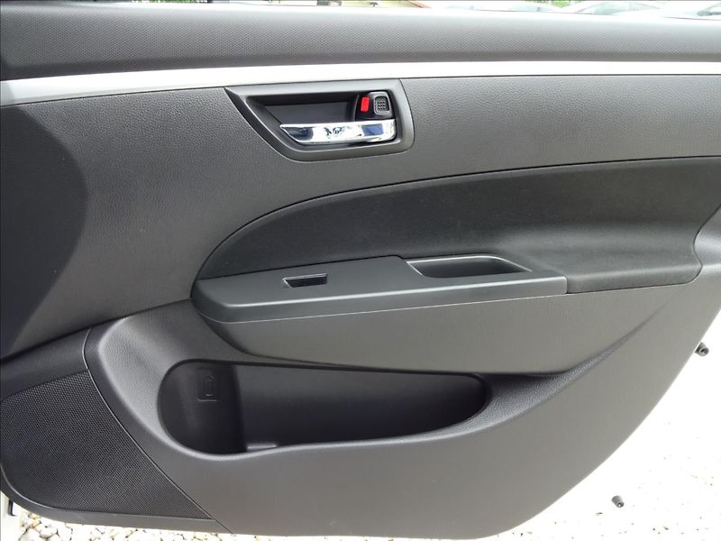 Suzuki Swift 1.2i16V NOVÉ ROZVODY - fotka 29 z 47