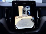 Volvo XC60 B5 AWD // PLUS DARK + sada kol - náhled 28