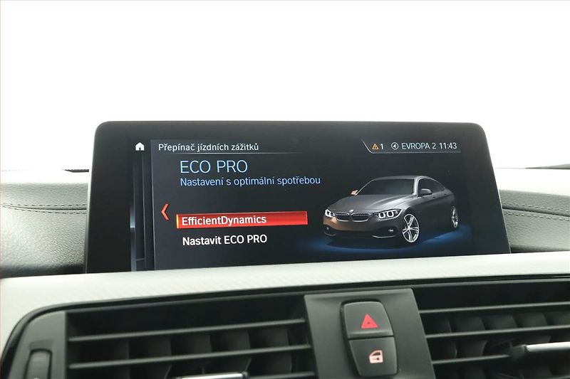 BMW Řada 4 (2020) M Paket 420i - fotka 17 z 20