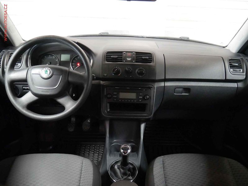 Škoda Fabia (2012) 1.2, 2.maj,ČR, AC, temp - fotka 8 z 16
