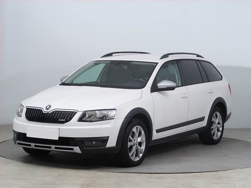 Škoda Octavia (2015) Scout 2.0 TDI, 4X4, Automat - fotka 2 z 14
