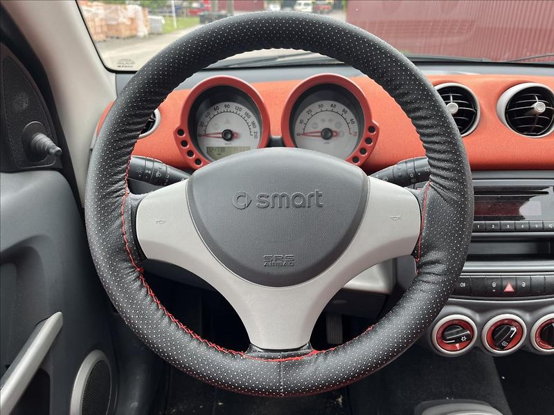Smart Forfour 1,3 i AUTOMAT PANORAMA KLIMA - fotka 15 z 35