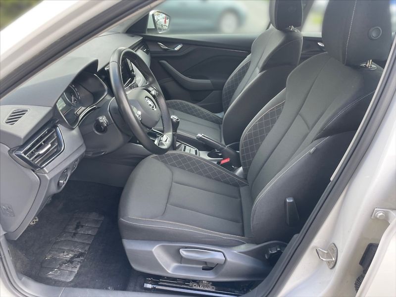 Škoda Kamiq 1,5 TSI 110 Ambition - fotka 7 z 11