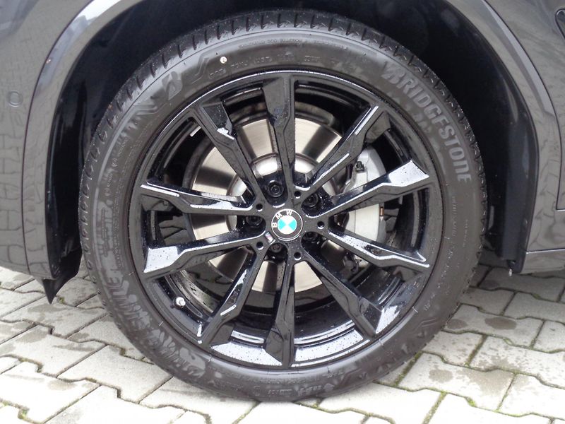 BMW X3 xDrive 30d M-Sport - fotka 6 z 23