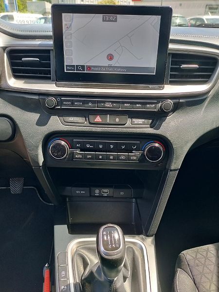 Kia Ceed (2019) SW CRDi Dynamic Line - fotka 7 z 10