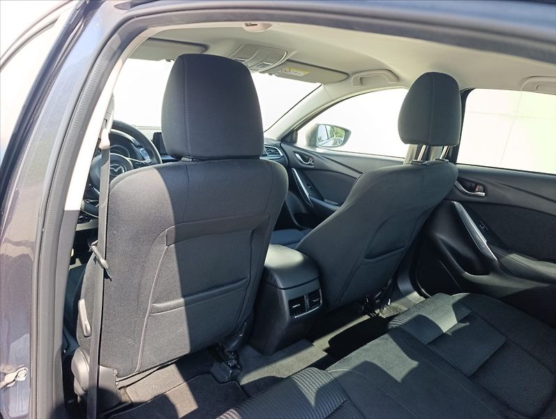 Mazda 6 2,2 D Aut.klima Navigace Tažné - fotka 21 z 41
