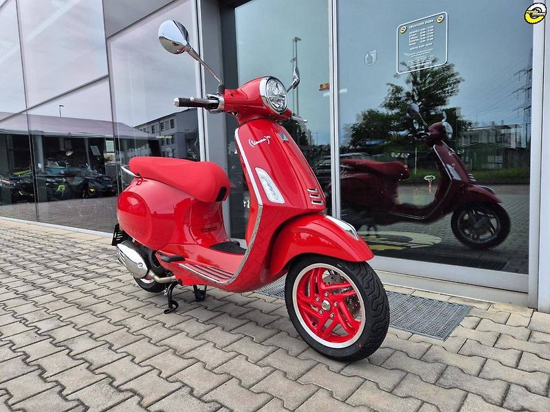 Vespa Primavera 125 3V ABS (2026) Primavera 125 RED - fotka 2 z 22