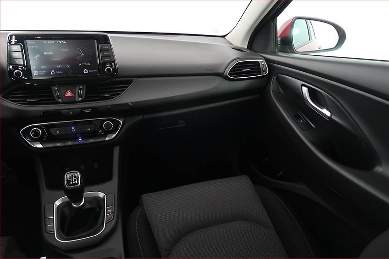 Hyundai i30 (2021) 1.0 T-GDI, ČR,1.maj - fotka 8 z 17
