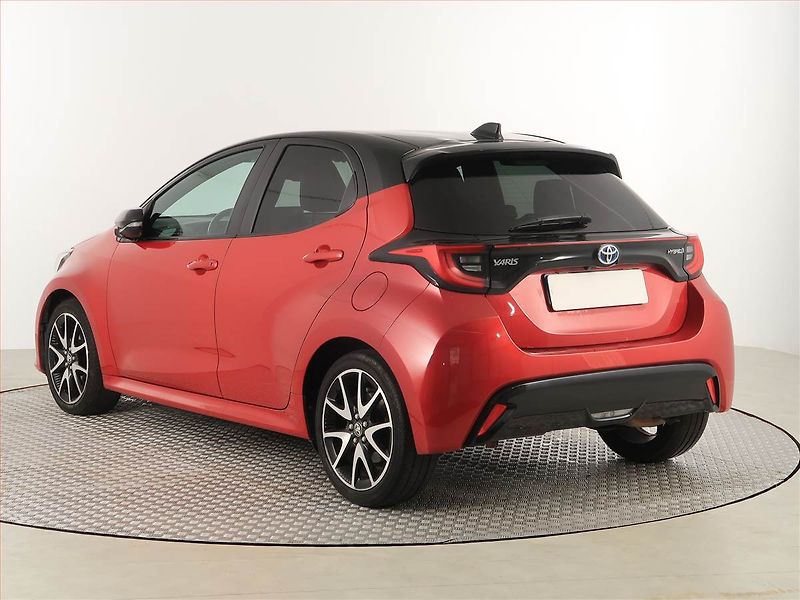 Toyota Yaris (2022) Style 1.5 VVT-i Hybrid - fotka 4 z 18
