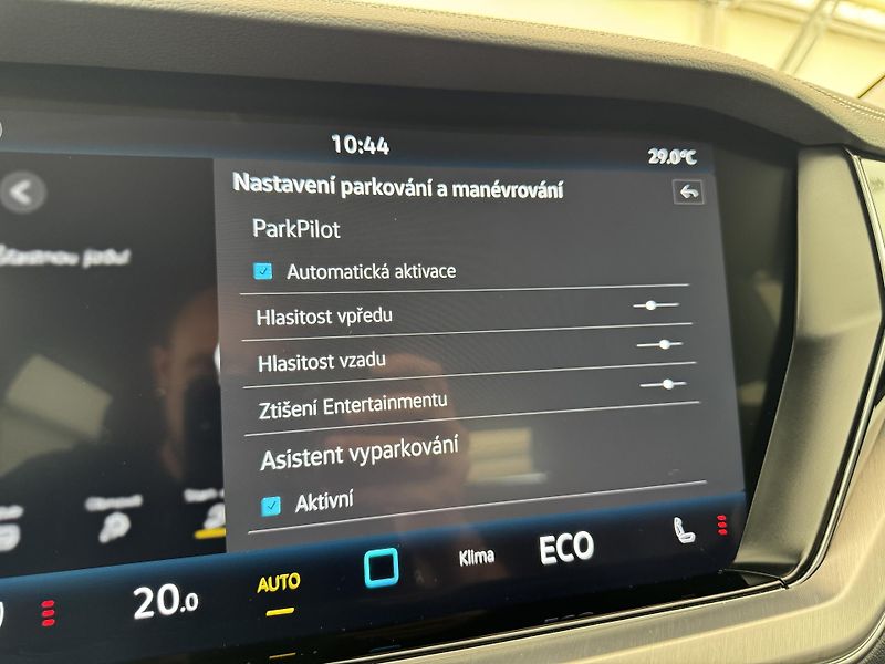 Volkswagen Touareg 3.0Tdi*1-MAJ*DPH*ELEGANCE* - fotka 37 z 49