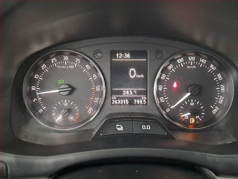 Škoda Roomster (2010) Scout 1.6 TDI, Eko.zaplacen - fotka 11 z 17