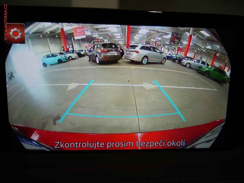 Mazda 6 (2019) 2.0 i, 1.maj,ČR, navi, LED - fotka 14 z 17