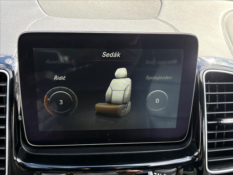 Mercedes-Benz GLE 5,0 500 AMG V8 Servis MB,Top - fotka 26 z 61