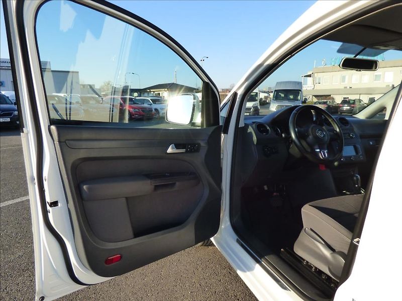 Volkswagen Caddy 2,0 TDI  Cup DSG - fotka 9 z 39