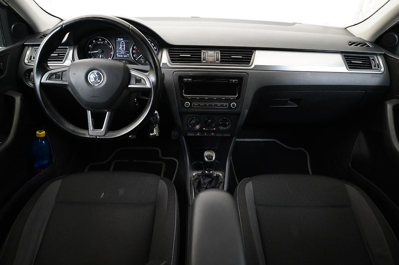 Škoda Rapid - fotka 5 z 34