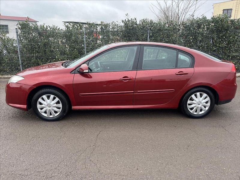 Renault Laguna 1,5 dCi KLIMA ROZVODY 2x KOLA - fotka 4 z 34