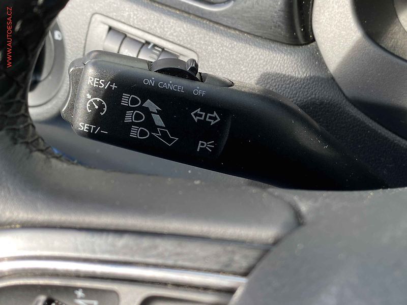 Škoda Rapid (2014) 1.2 TSi, Ambition, navi, TZ - fotka 13 z 18