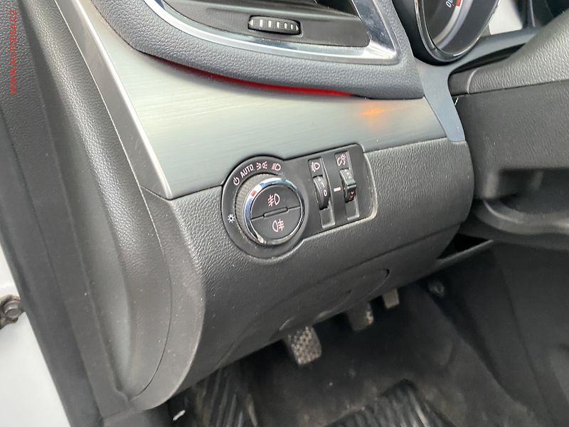 Opel Mokka (2015) 1.4T, Cosmo - fotka 15 z 18