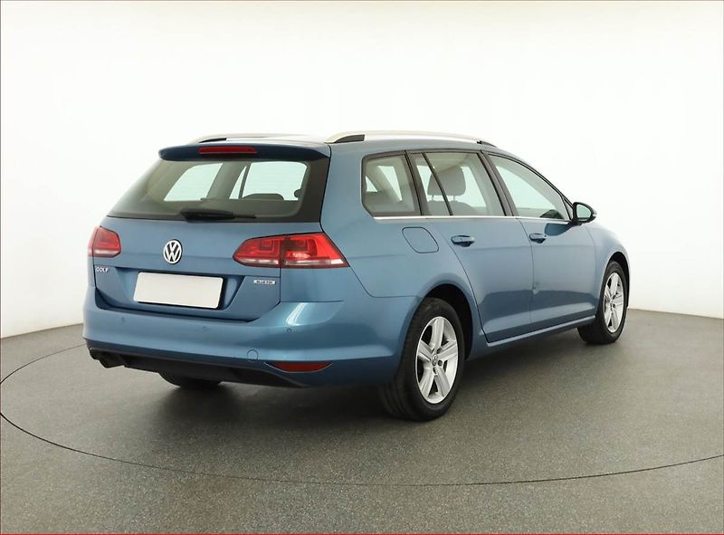 Volkswagen Golf (2016) Highline 1.6 TDI, Xenony - fotka 5 z 19