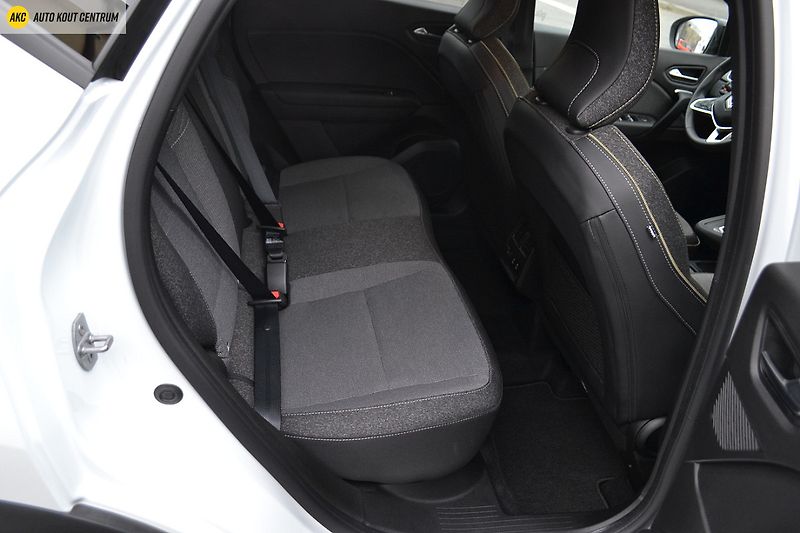 Renault Captur techno E-Tech full hybrid 145 - fotka 15 z 58