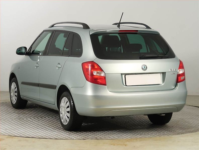 Škoda Fabia (2012) 1.2 TSI - fotka 4 z 17