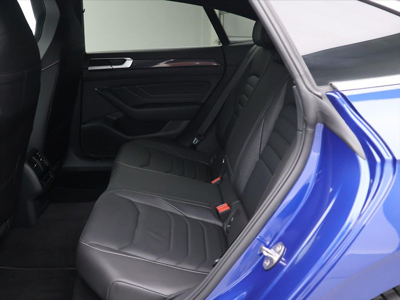 Volkswagen Arteon 2,0 TSI 206kW 4Motion DSG R-Li - fotka 13 z 32