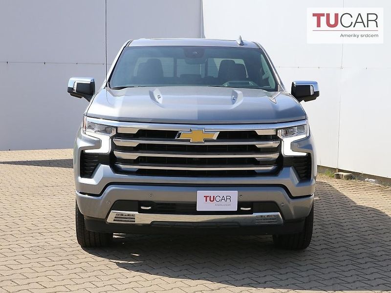 Chevrolet Silverado (2026) High Country 6.2 V8  - fotka 2 z 48