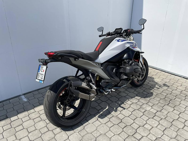 BMW (2026) R 1300 R - fotka 3 z 12