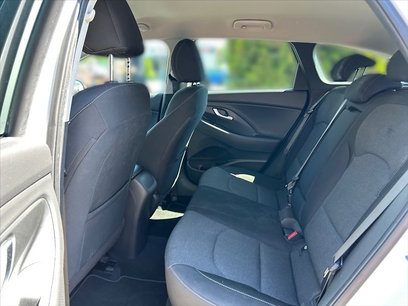 Hyundai i30 1,5 T-GDI Smart 5d - fotka 8 z 11