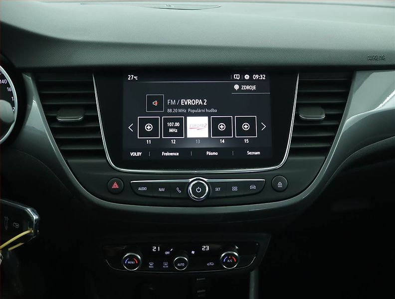 Opel Crossland X (2022) Elegance 1.2 Turbo, Serv.kniha - fotka 12 z 15