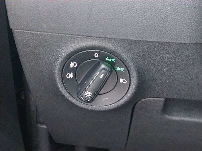 Škoda Karoq (2019) Ambition 1.6 TDI, Automat - fotka 18 z 19