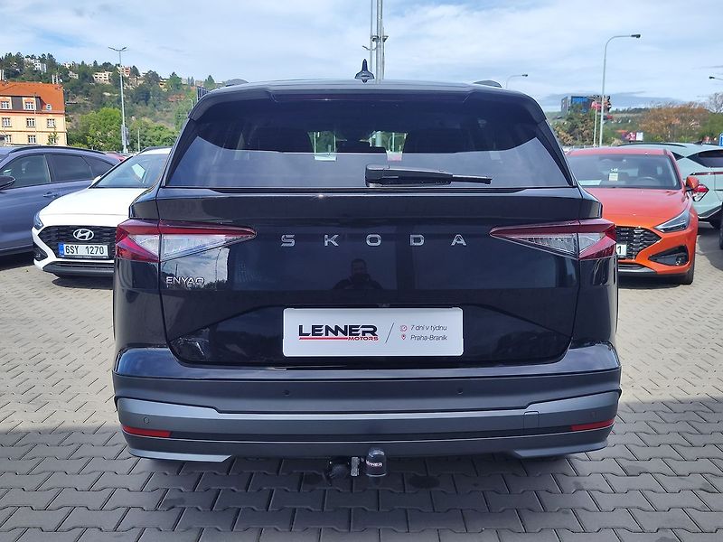 Škoda Enyaq EV/55 kWh/125kW Tour 50 - fotka 6 z 36