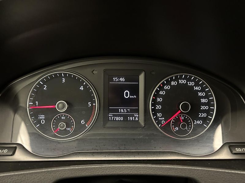 Volkswagen Transporter 2.0 TDI Long T6 - fotka 9 z 21
