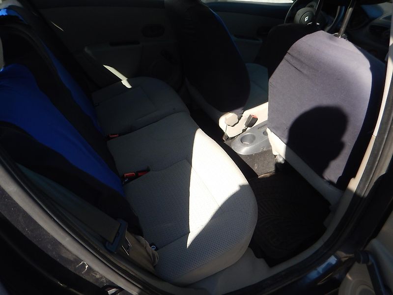 Renault Clio 1.4i, 72 kW, KLIMA - fotka 12 z 21